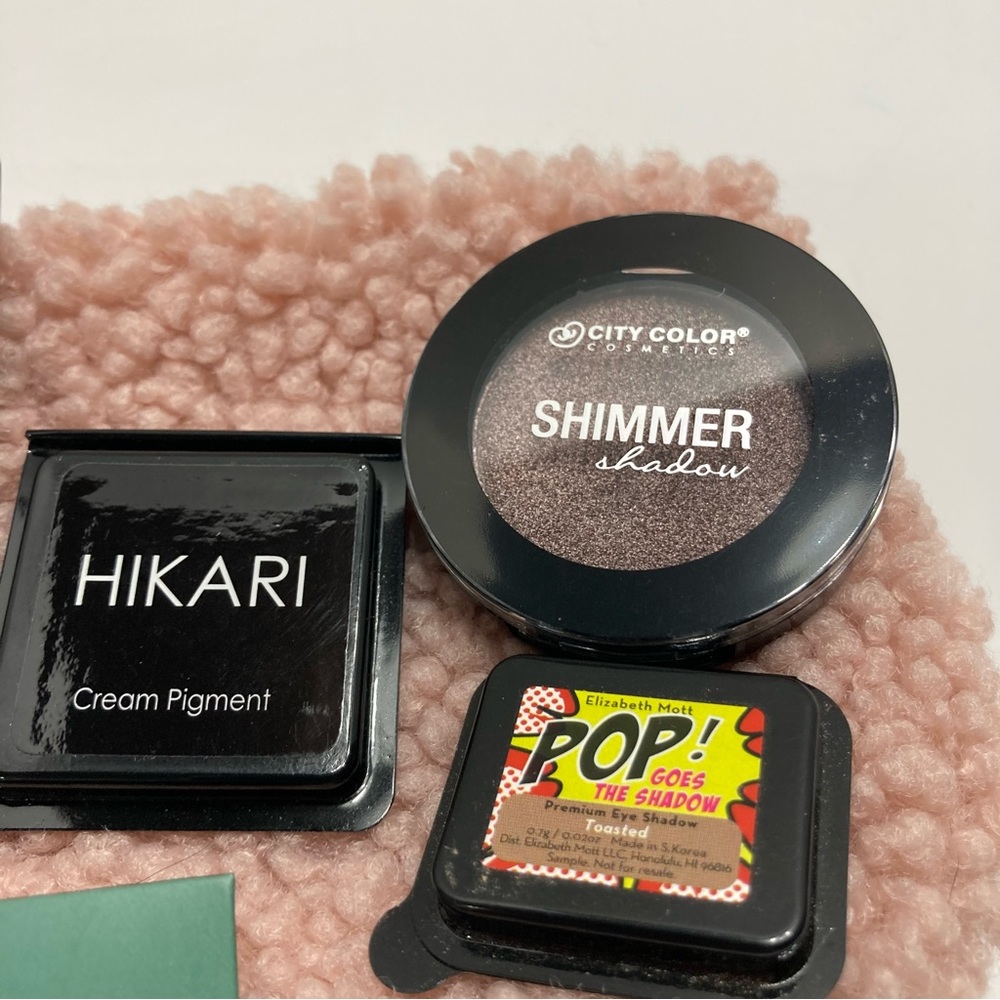 ⭐️ NEW assorted eyeshadows ⭐️ - Picture 4 of 7